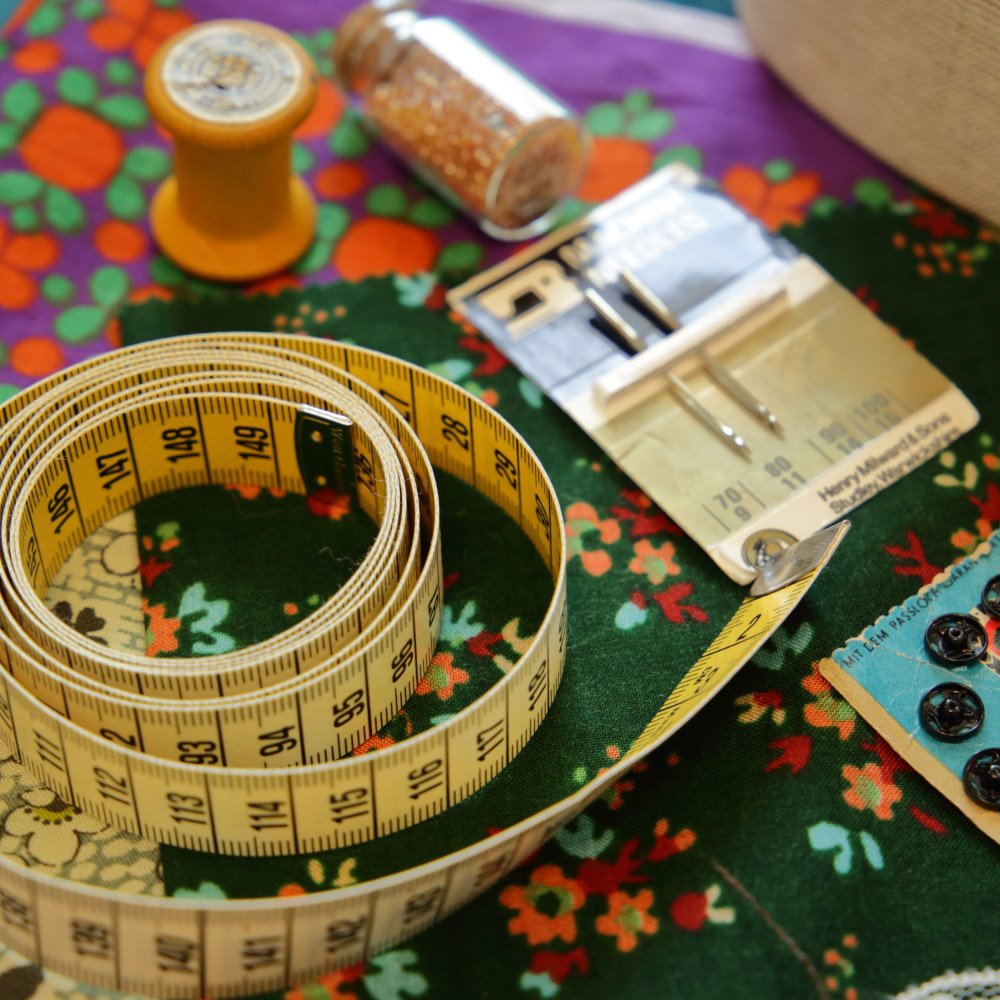 RoseMiu's House Eko-ompelimo taustakuva mittanauha